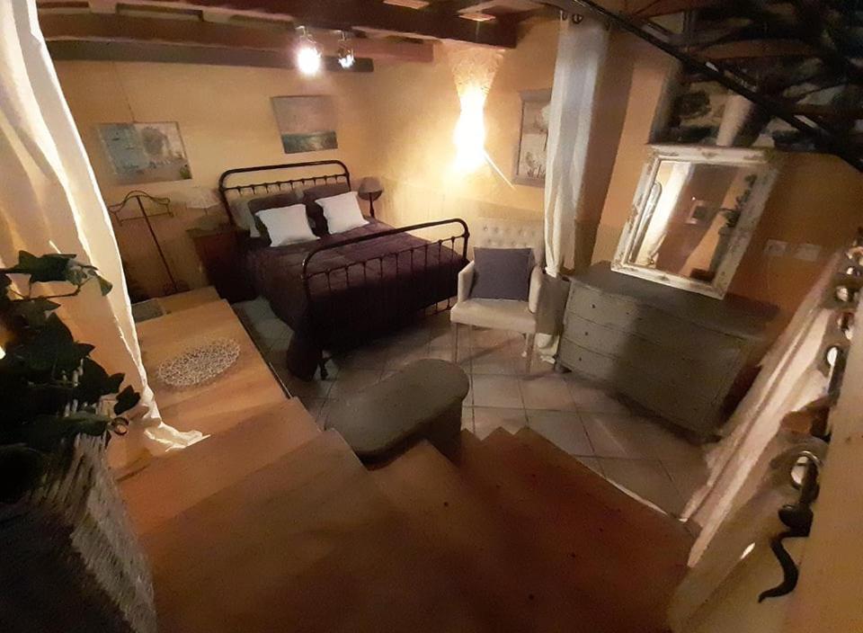 Appartement Joli Loft Dans Village Pittoresque Péret